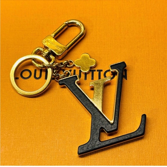 Louis Vuitton Accessories - Louis Vuitton Port Cles Facet Bag Charm Keyring M63080 with Box EUC